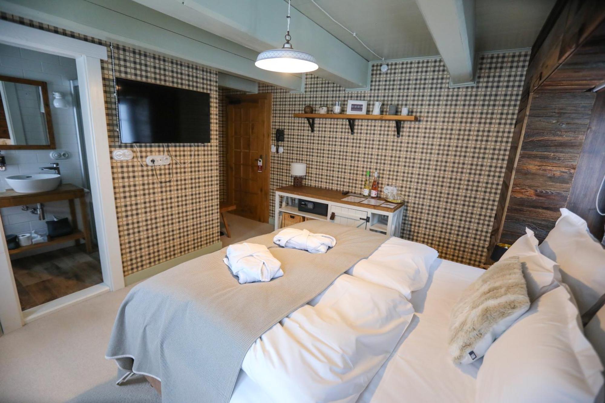 Bouda Helena Hotel 4*